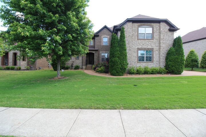 Property Photo:  337 Crooked Creek Ln  TN 37075 