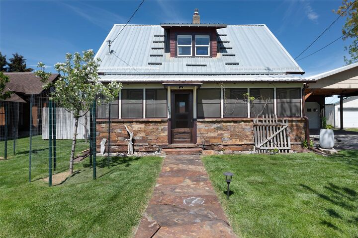Property Photo:  308 Walnut Street  MT 59859 