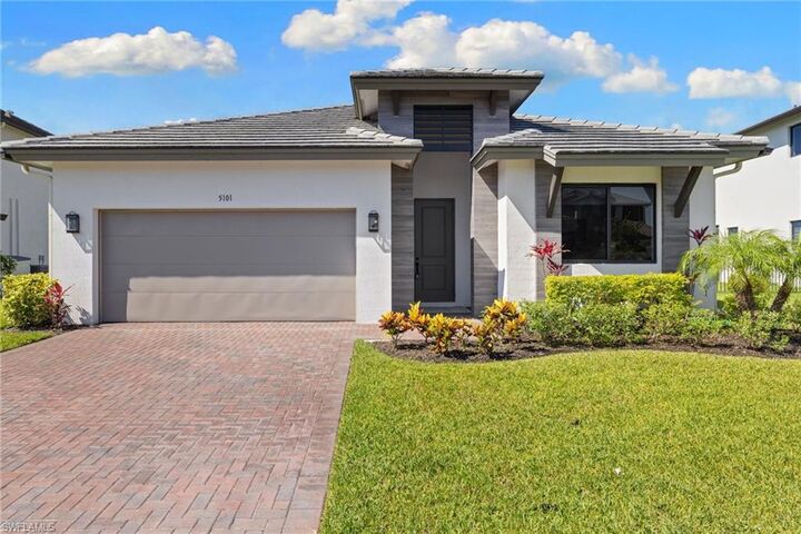 Property Photo: 5101 Gambero Way FL 34142