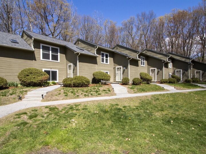Property Photo:  438 Oak Circle  VT 05446 