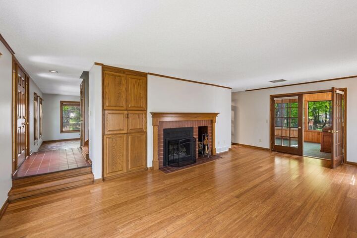 Property Photo:  729 Northwood Drive  MN 55328 