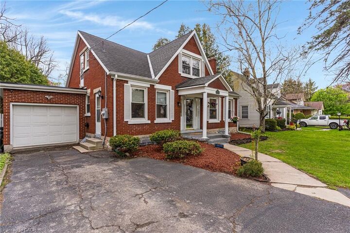 Property Photo:  305 Main Street  ON N1R 1Y2 