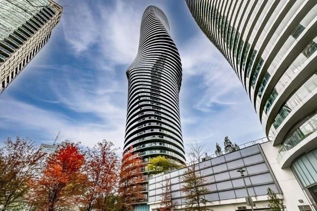 Property Photo:  90 Absolute Avenue  ON L4Z 0A3 