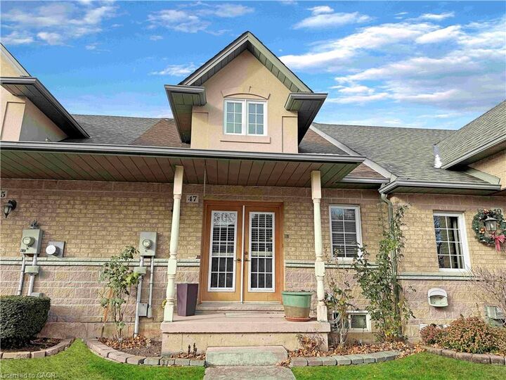 Property Photo:  47 Dynasty Avenue  ON L8G 4Z5 