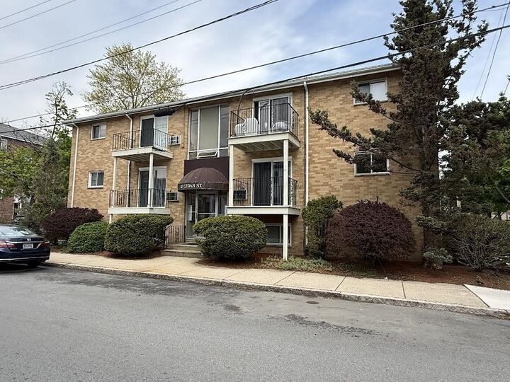 Property Photo:  87 Cedar Street 6  MA 02148 