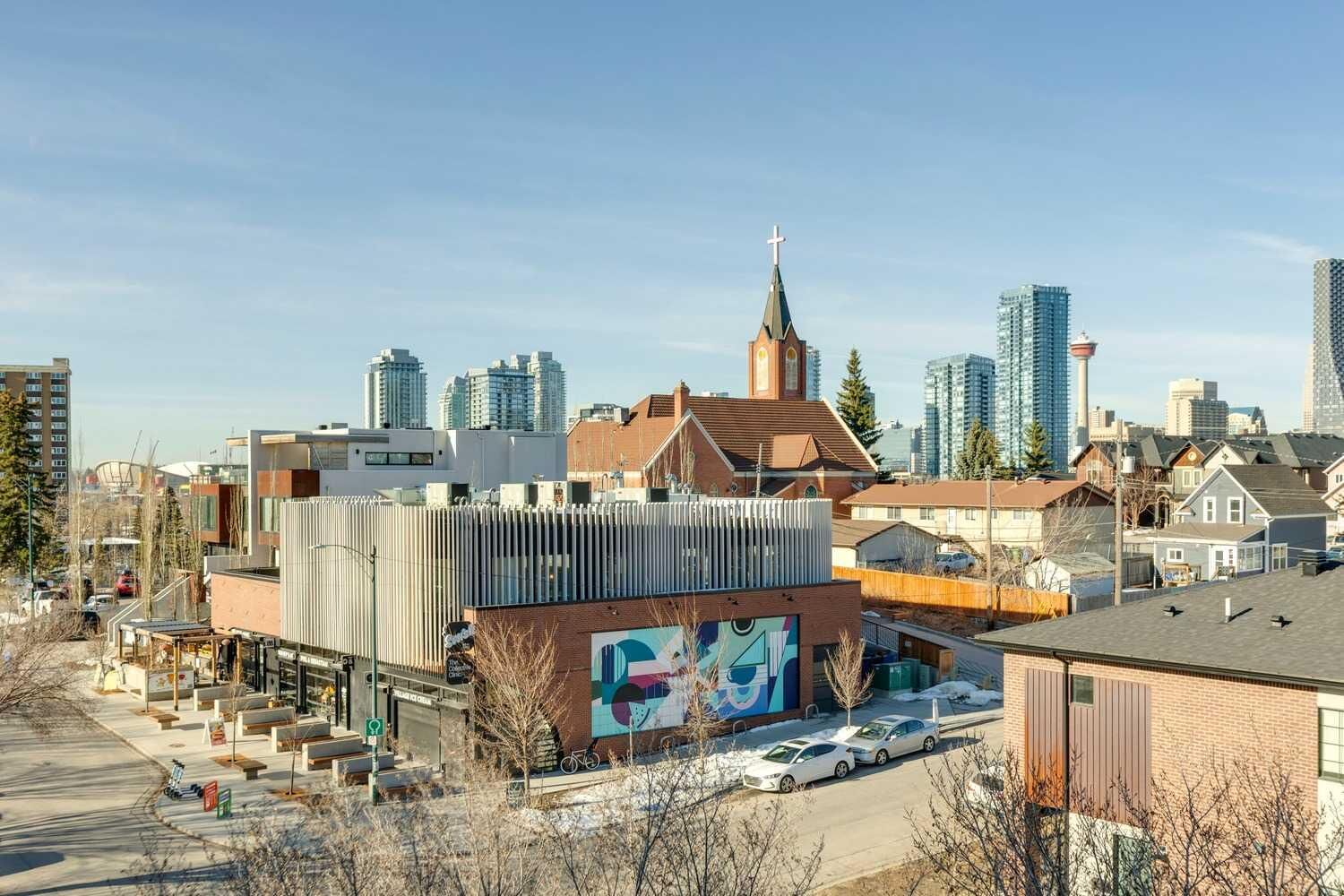Property Photo:  830 Centre Avenue NE 403  AB T2E 9C3 