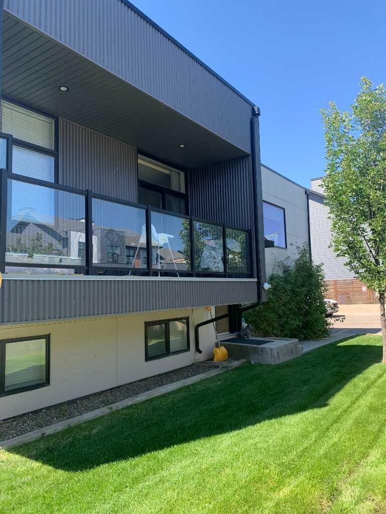 Property Photo:  35 Aquitania Circle W 902  AB T1J 5M2 