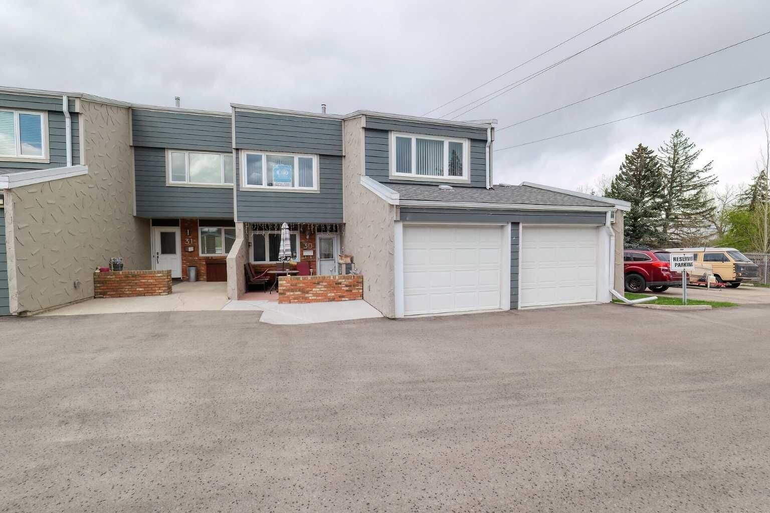 Property Photo:  228 Theodore Place NW 30  AB T2K 5S1 