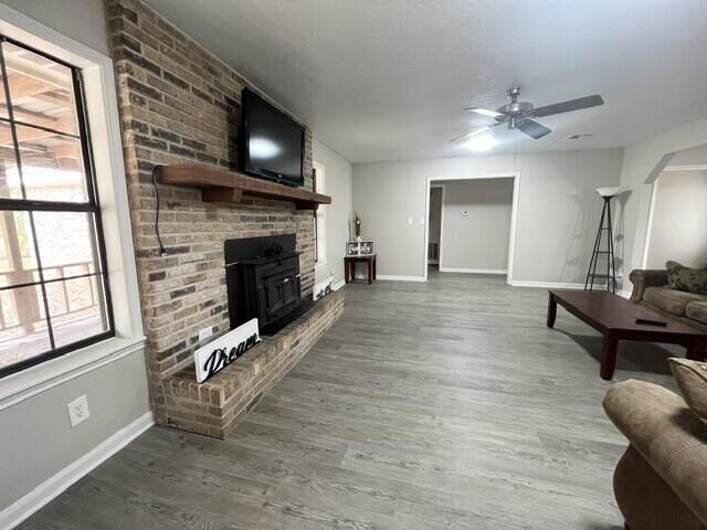 Property Photo:  1594 Louisiana  LA 70659 