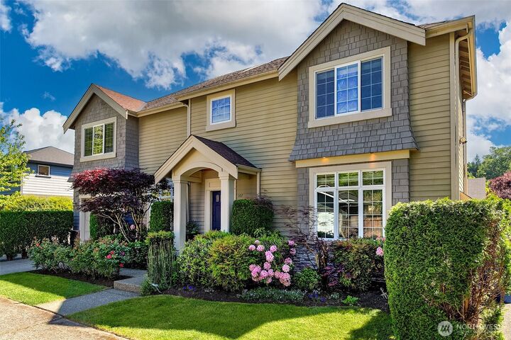Property Photo:  107  29th Avenue E  WA 98112 