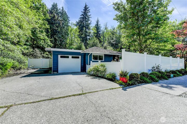 Property Photo: 1010 Main Street WA 98020