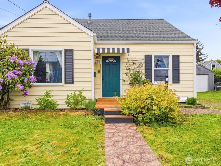 Property Photo:  219  South Lane  WA 98404 
