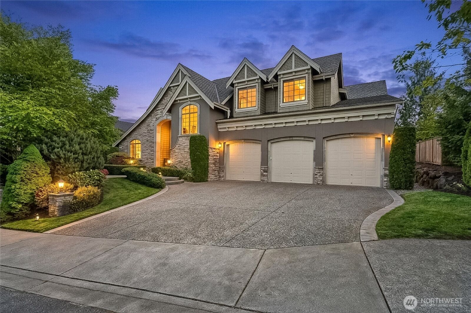 Property Photo:  15407 SE 80th Street  WA 98059 