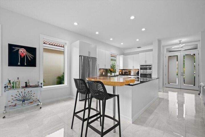 Property Photo:  169 Hampton Circle  FL 33458 