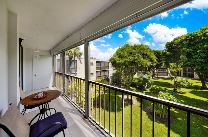Property Photo:  5250 Las Verdes Circle 317  FL 33484 