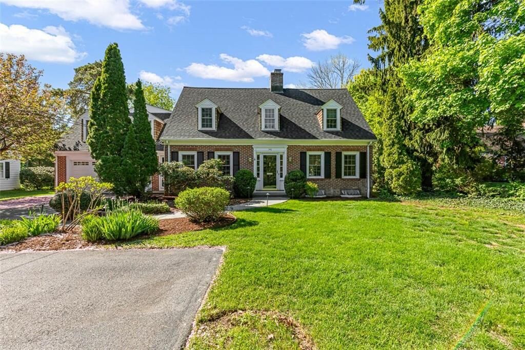 Property Photo:  340 Newman Avenue  RI 02916 