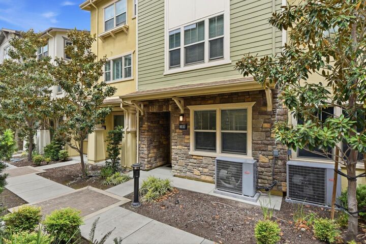 Property Photo: 169 Branta Common CA 94539
