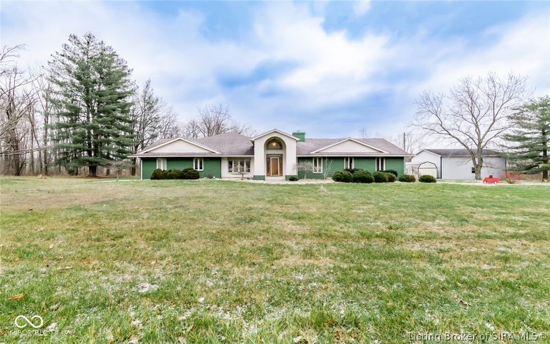 Property Photo: 7713 N County Road 100 W IN 47274