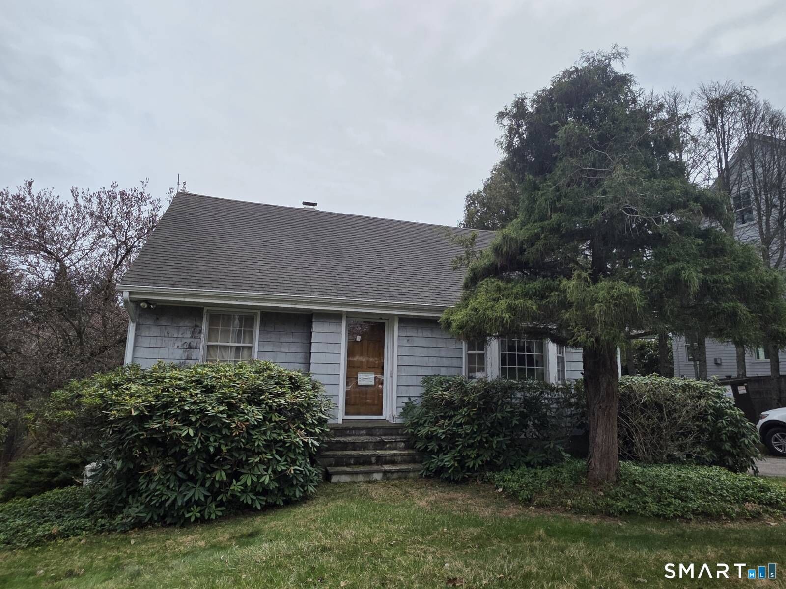 Property Photo:  