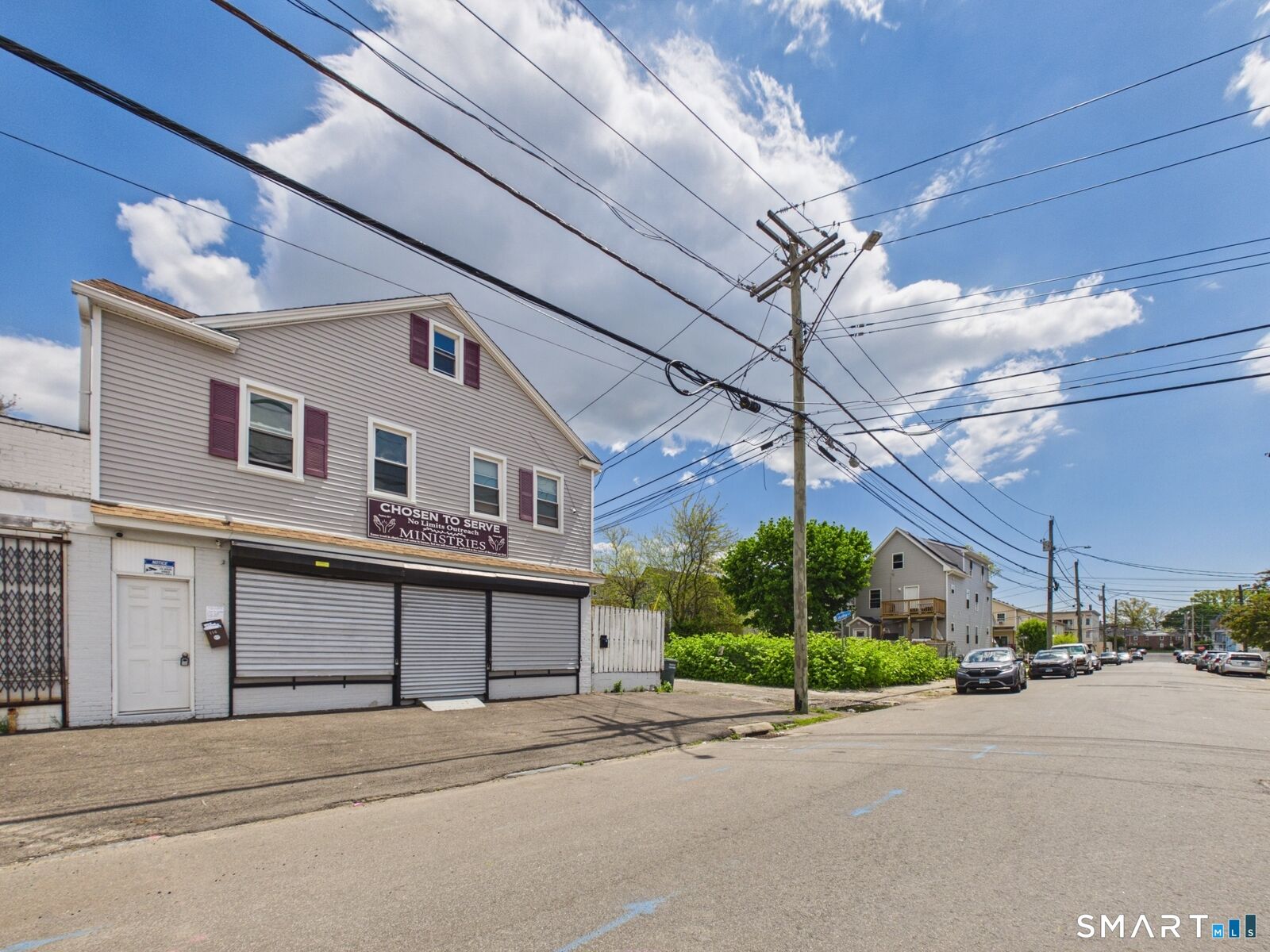 Property Photo:  