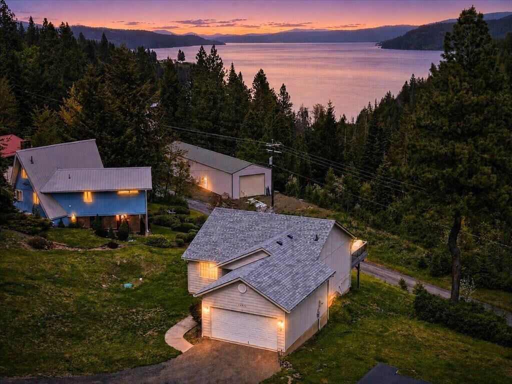 Property Photo: 20626 S Cave Bay Rd ID 83876