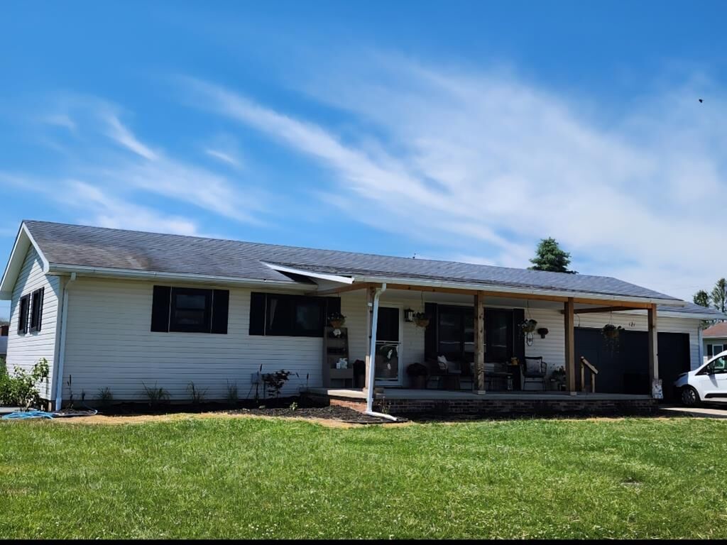 Property Photo:  121 Queen Drive  OH 45601 