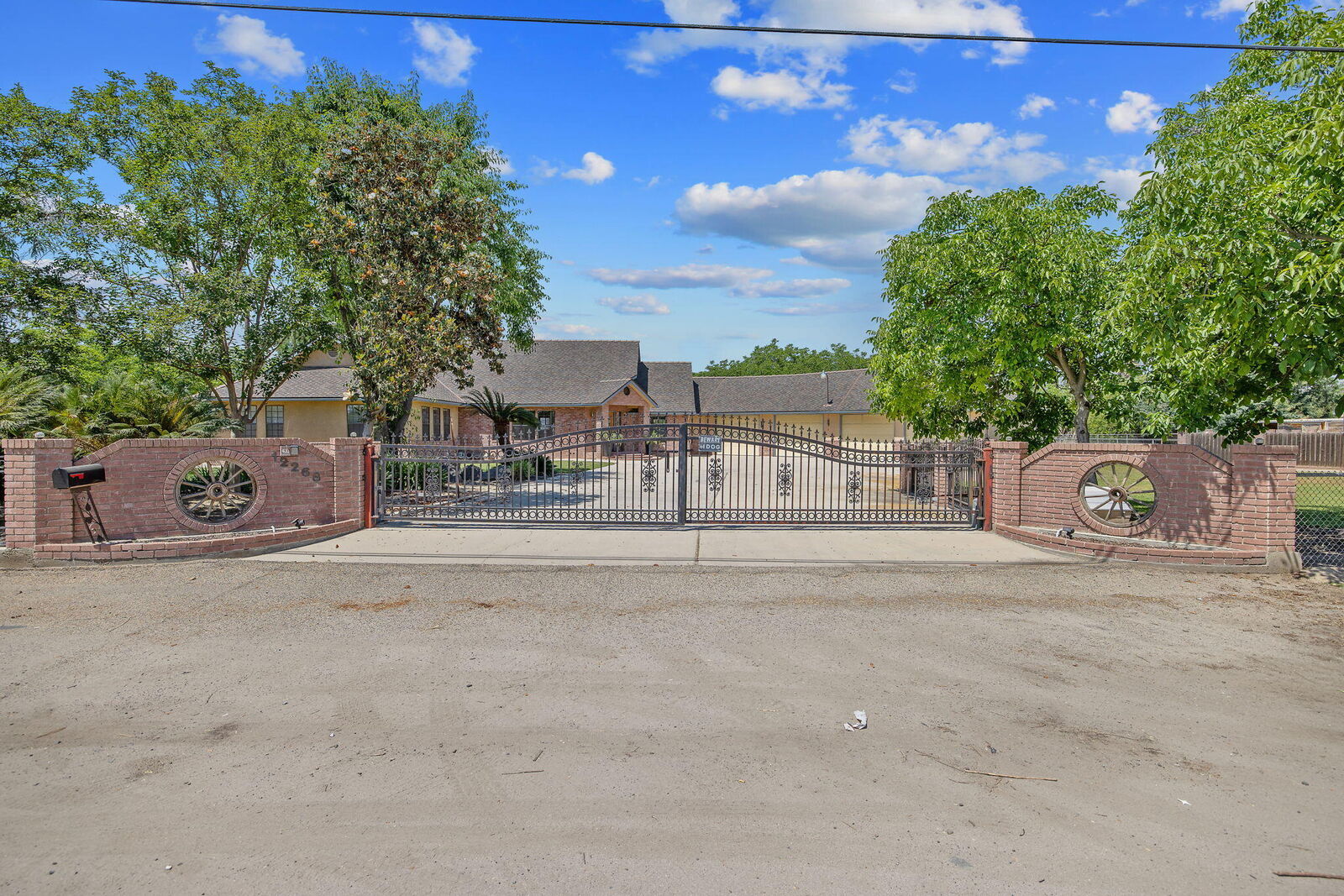 Property Photo:  12268 Ave 328  CA 93291 