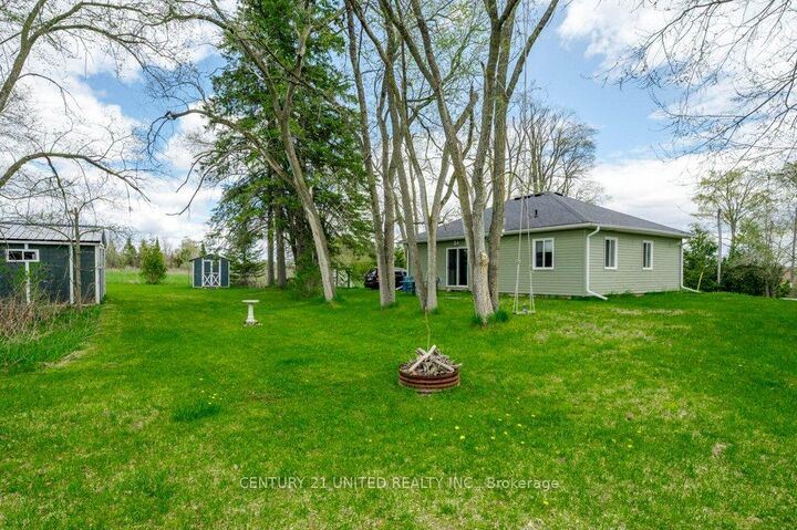 Photo de la propriété:  102 14th Line W  ON K0L 1Z0 