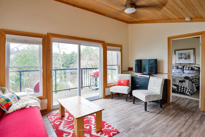 Property Photo: 7 Silver Point Road 7 ON P2A 2W8