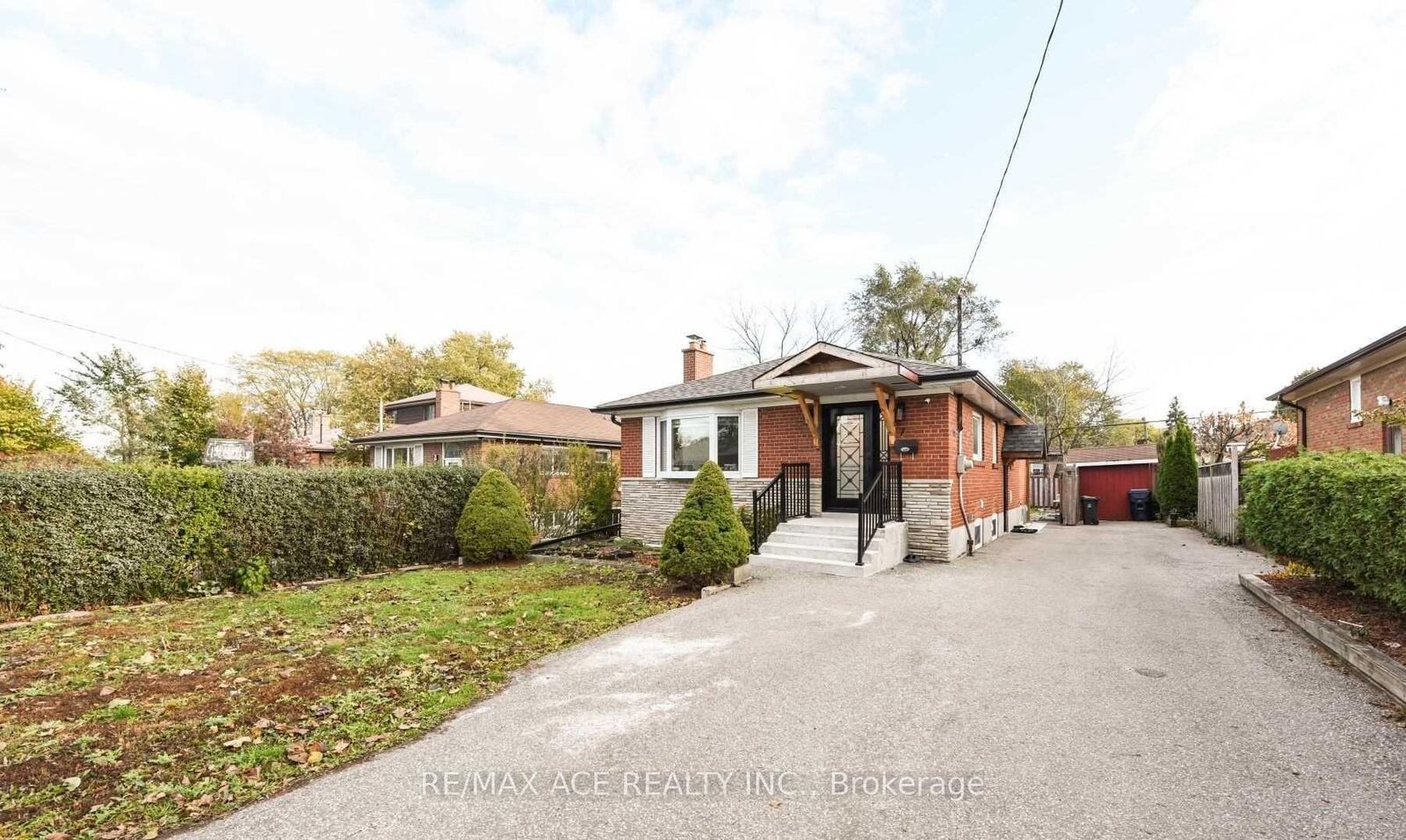 Property Photo: 7 Ellie Drive ON M1G 2G8