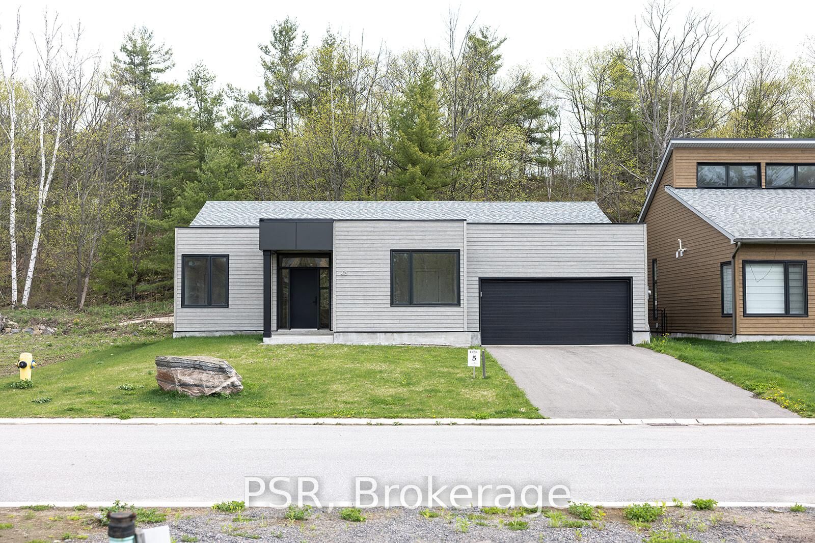 Property Photo: 43 Muskoka Bay Boulevard ON P1P 0A1
