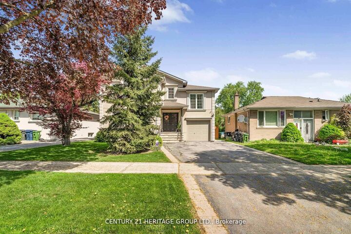 Property Photo:  162 Goulding Avenue  ON M2M 1L7 
