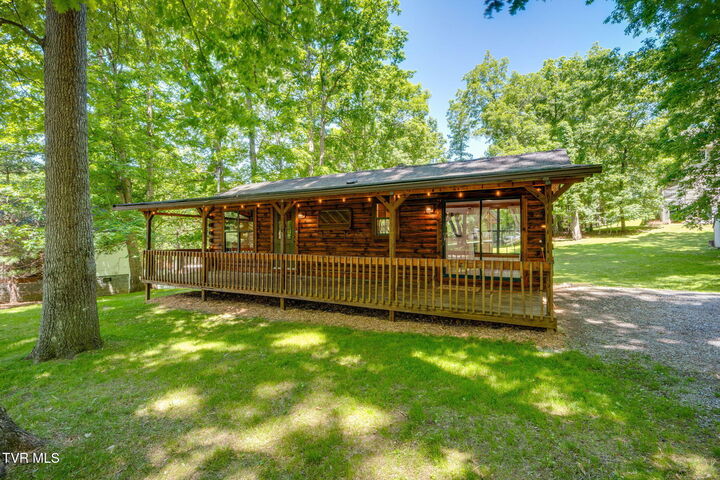 Property Photo:  497 Rockingham Road  TN 37615 