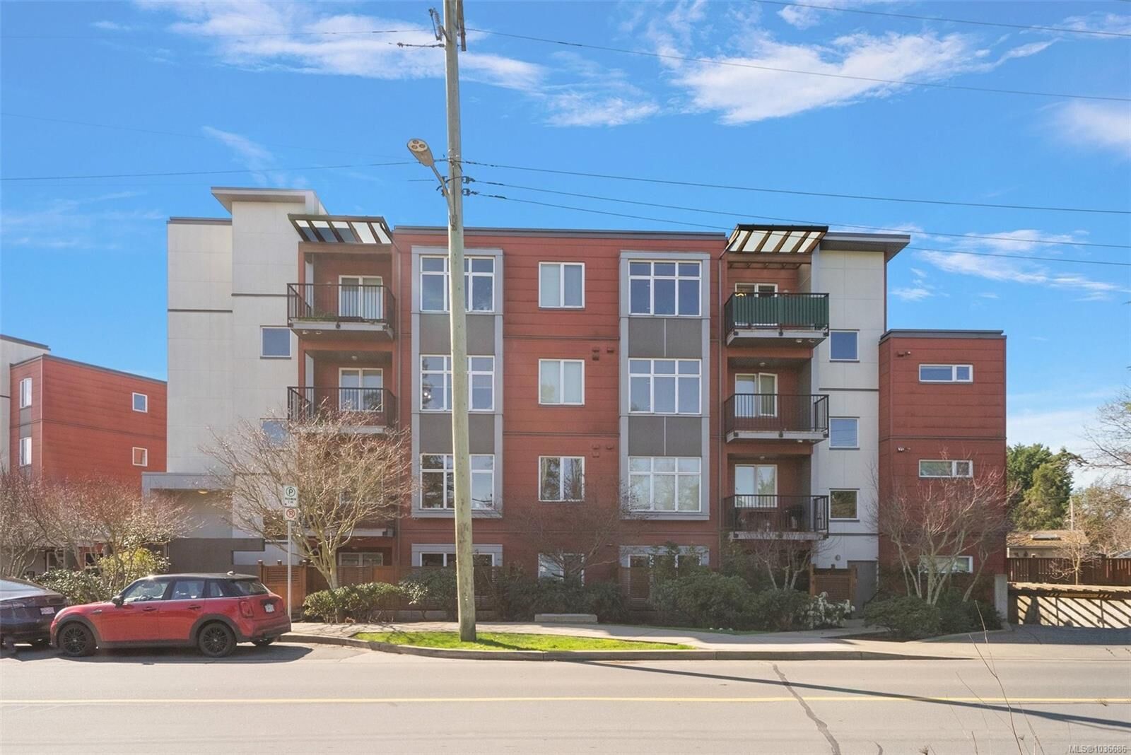 Property Photo:  4040 Borden St 405  BC V8X 2E9 