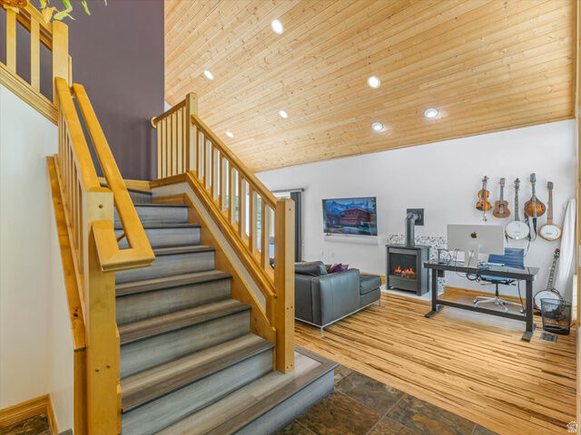 Property Photo: 1743 Walker Ct UT 84098