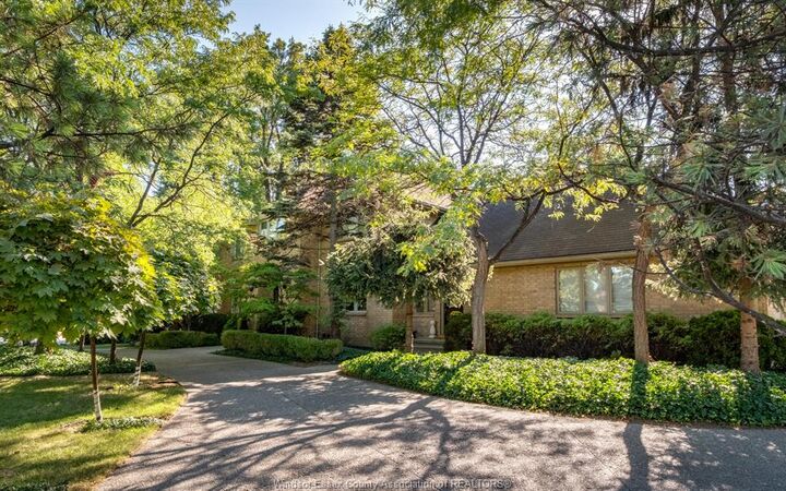 Property Photo: 379 Elmgrove Drive ON N8N 4H2
