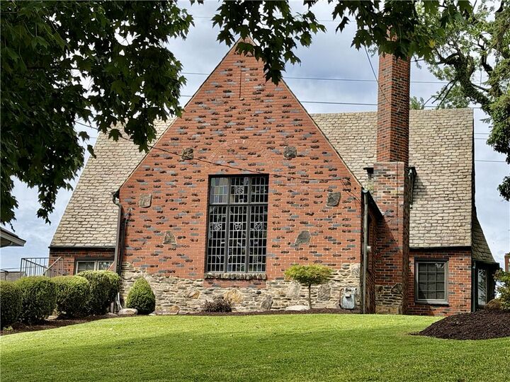 Property Photo:  331 Jefferson Drive  PA 15228 