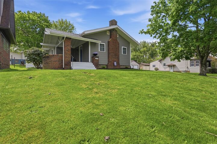 Property Photo:  304 Center St  PA 16057 