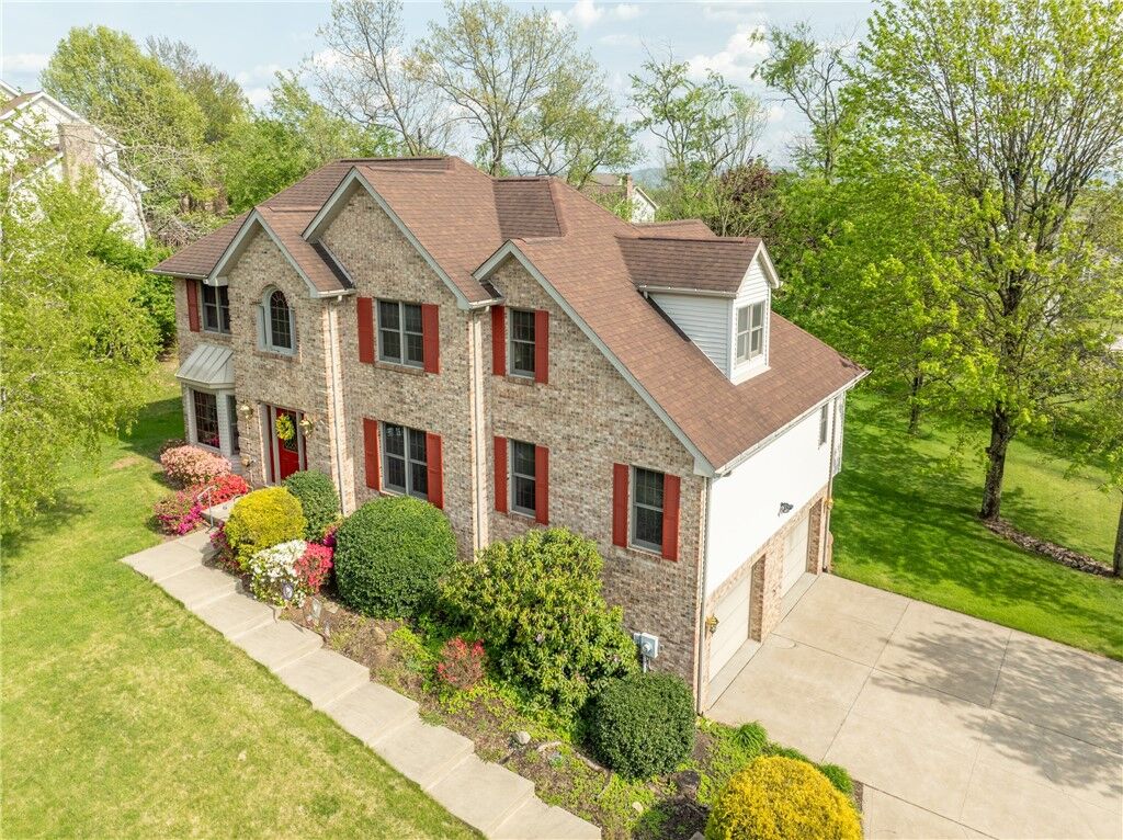 Property Photo:  307 Marigold Dr  PA 15601 