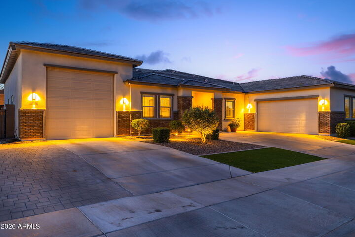 Property Photo:  18540 W Colter Street  AZ 85340 