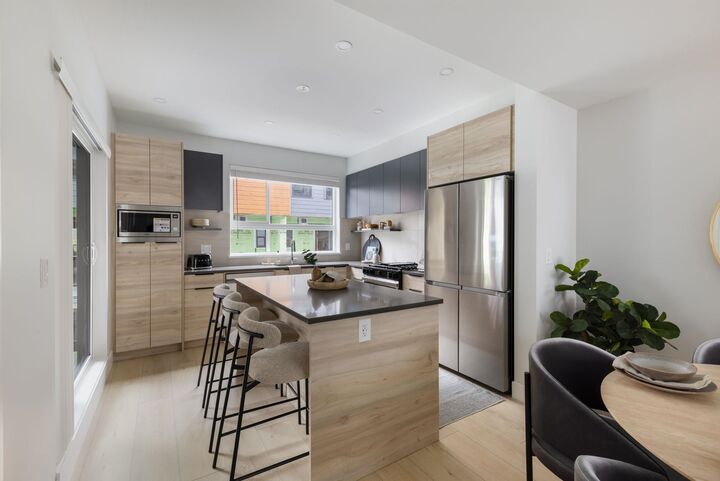 Property Photo: 30530 Cardinal Avenue 74 BC V2T 0L5