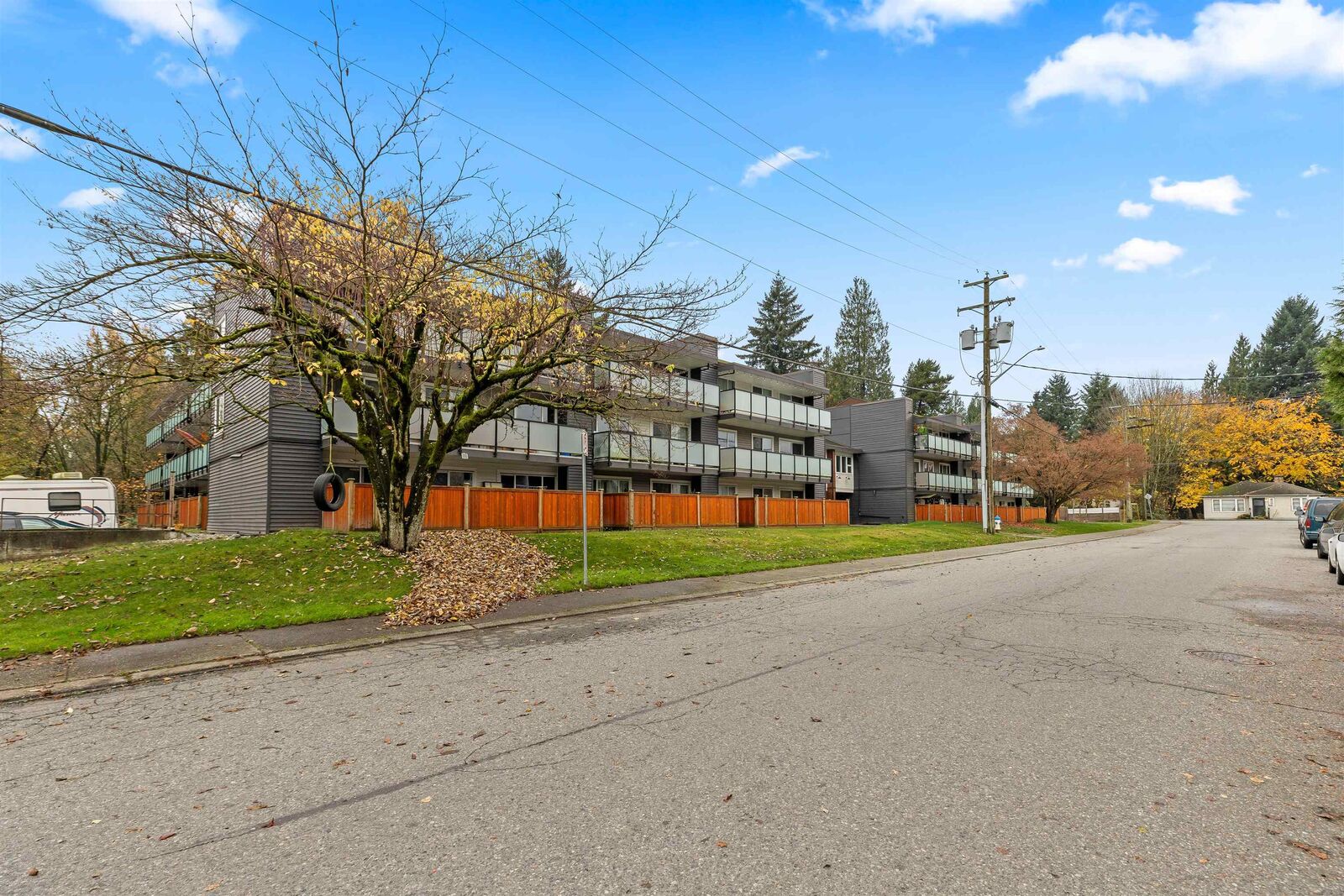 Property Photo: 33400 Bourquin Place 317 BC V2S 5G3