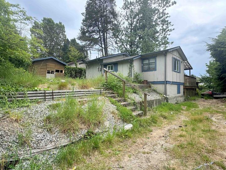 5701 Wharf Road — photo 1