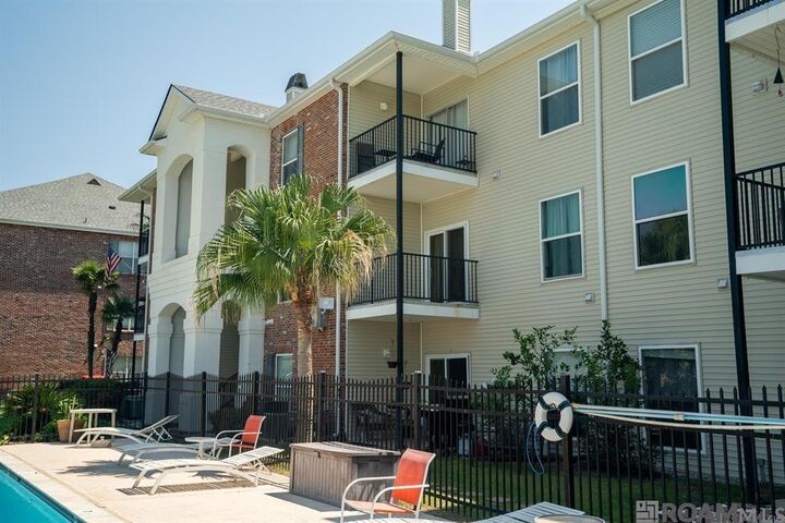 Property Photo:  12430 River Highlands #W  LA 70774 