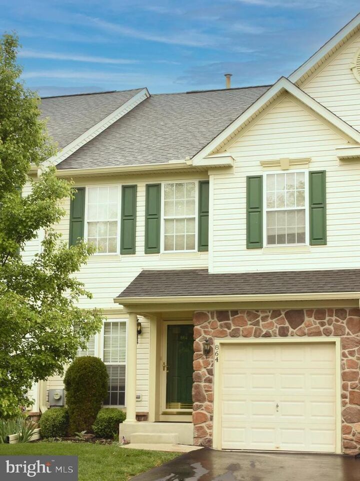 Property Photo:  864 Geranium Drive  PA 18976 