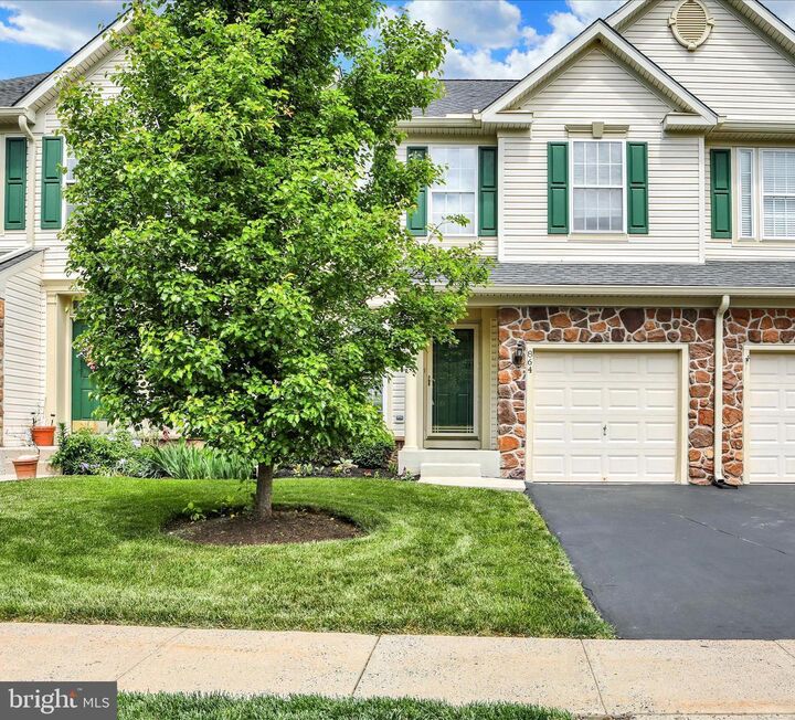 Property Photo:  864 Geranium Drive  PA 18976 