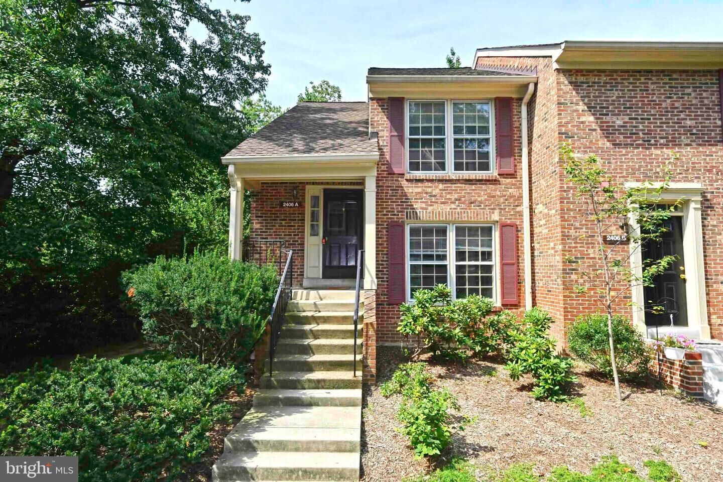 Property Photo: 2406 S Walter Reed Drive A VA 22206