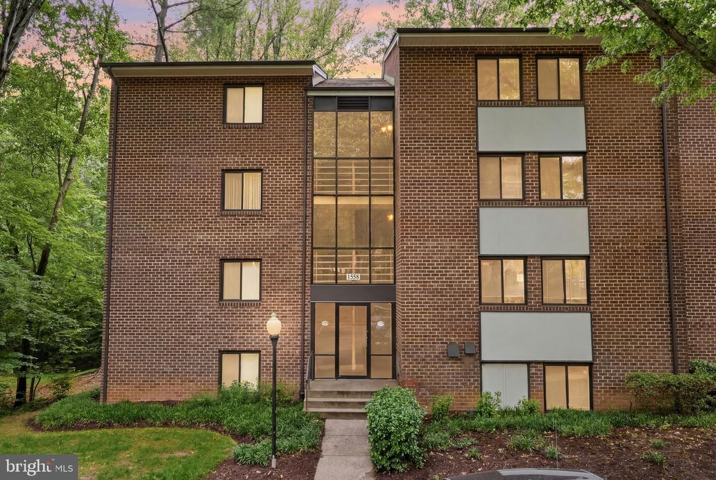 Property Photo: 1558 Northgate Square 32B 1558-32B VA 20190