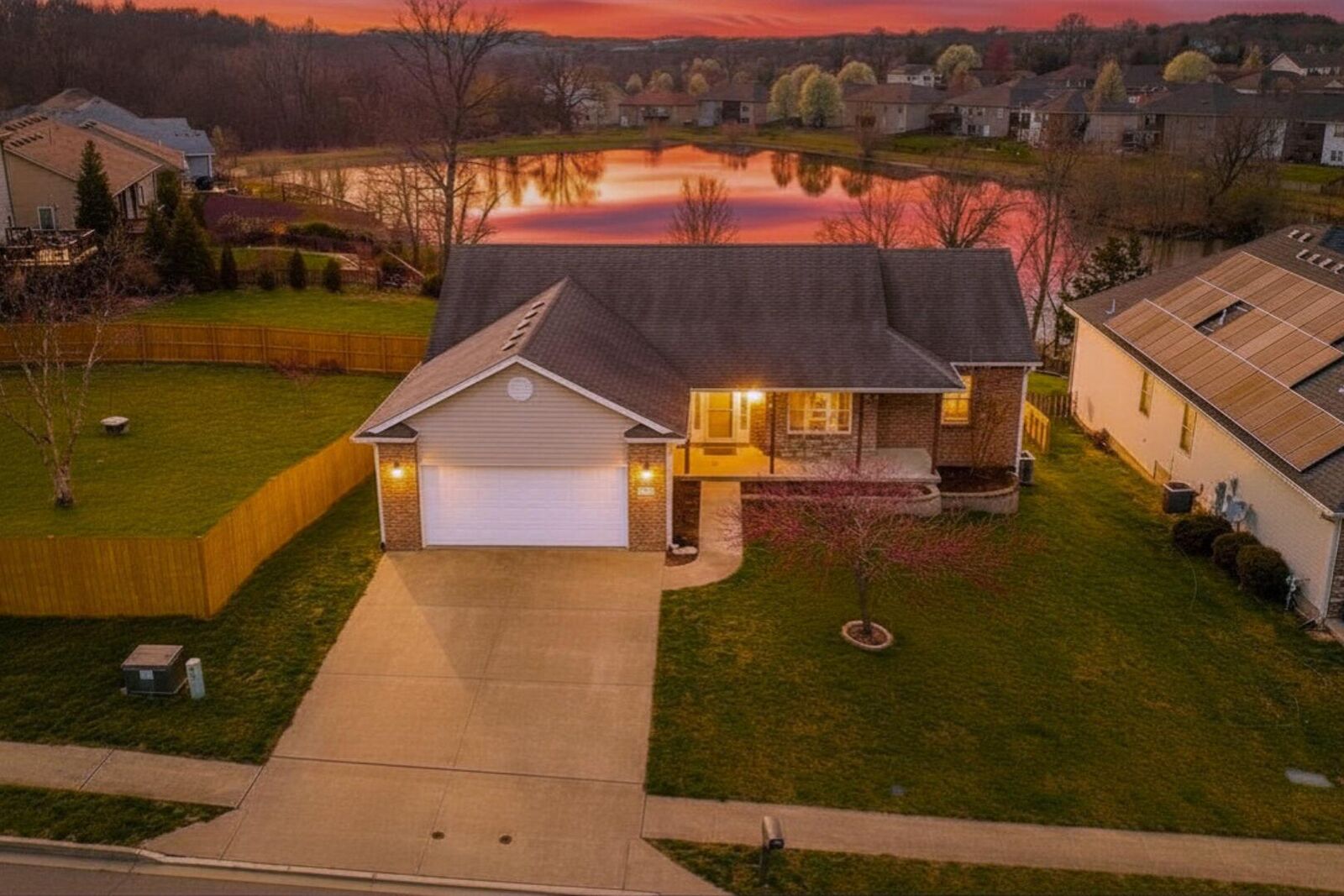 Property Photo:  3103 Woods Crossing Dr  MO 65202 