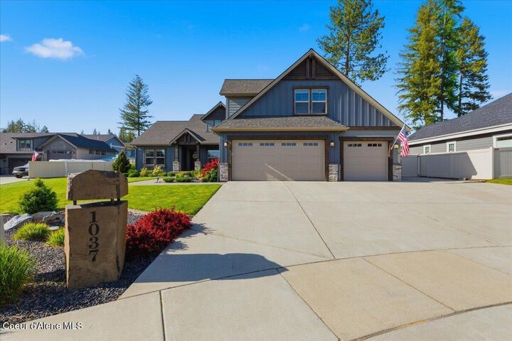 Property Photo:  1037 E Gravelstone Ct  ID 83835 